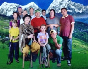 The traditional Beyond the Smile group photo ;-) Left to right, back to front: Jarka, Dan, Lucy, David, Nima-Ninja, Anna, Lyn, Puri, Dominik, Brigitte, Linda, Nima Mote.