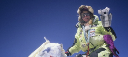 big issue sheila koala and i on top of everest